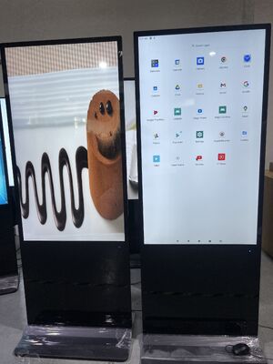 55 Inch Android OS LCD Digital Signage with 350 Cd/m² Brightness for Indoor/Outdoor Advertising Display Screen